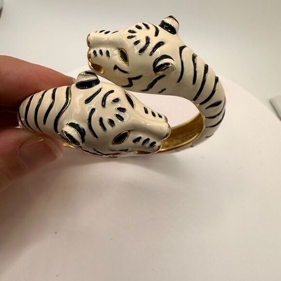 RARE Vintage KJL flawless condition white tiger watch clamp cuff bracelet! - Picture 8 of 11